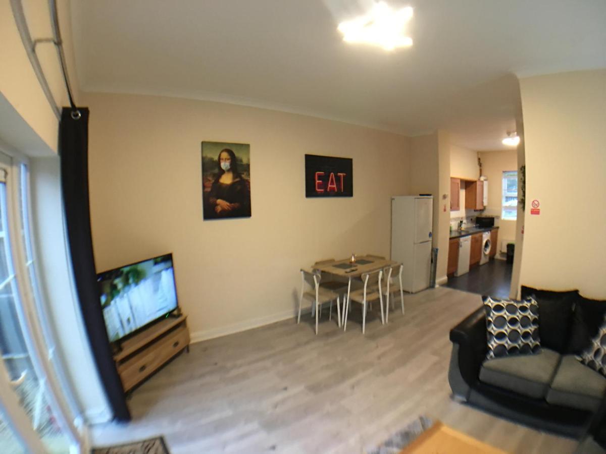 Very Large House, 6 Beds, 4 Bedrooms, 3 Bathrooms, 5 Smart Tv'S & Van Parking Boston Exterior foto